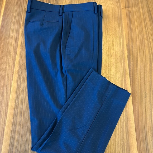 Banana Republic Suit - Picture 4 of 6